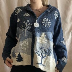 Super cute snowflake zip down